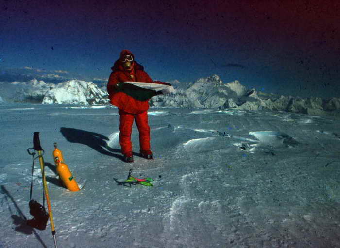 Borislav Dimitrov on the top of Cho Oyu, photo by Jordanka Dimitrova